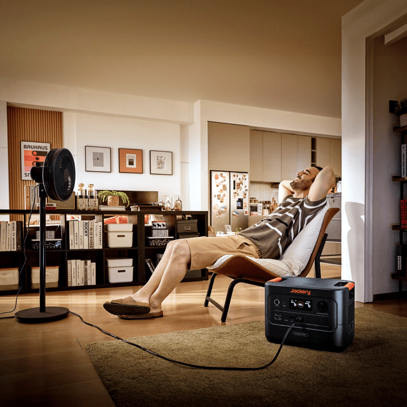Jackery Solar Generator HomePower 3000 Solar Generator Kit - Generator Vault - HomePower 3000 + SolarSaga 200W x 2 - 