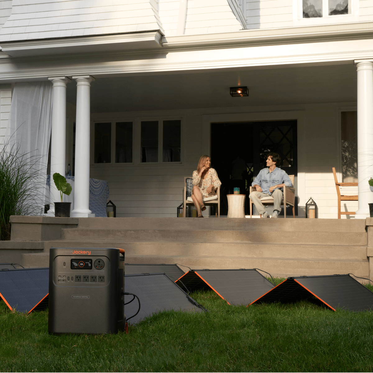 Jackery Solar Generator HomePower 3600 Plus Solar Generator Kit - Generator Vault - HomePower 3600 Plus + SolarSaga 500 X - 