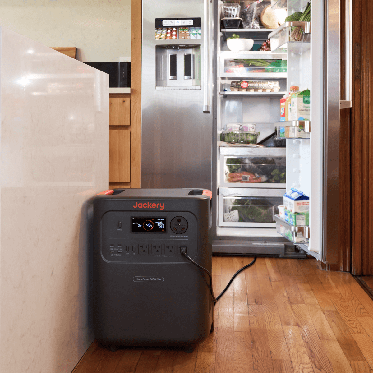 Jackery Solar Generator HomePower 3600 Plus Solar Generator Kit - Generator Vault - HomePower 3600 Plus + SolarSaga 500 X - 
