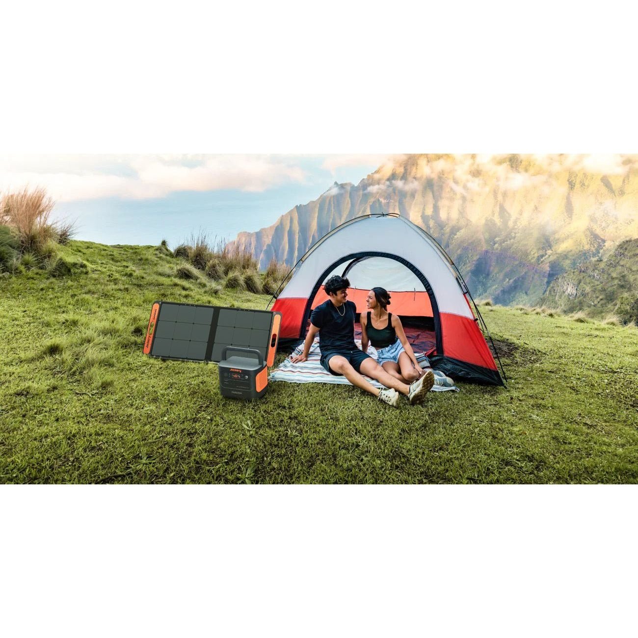 Jackery Solar Generator 1000 Plus Solar Generator Kit - Generator Vault - Solar Generator 1000 Plus Kit（2.5kWh + SolarSaga 100 Air x 2) - 